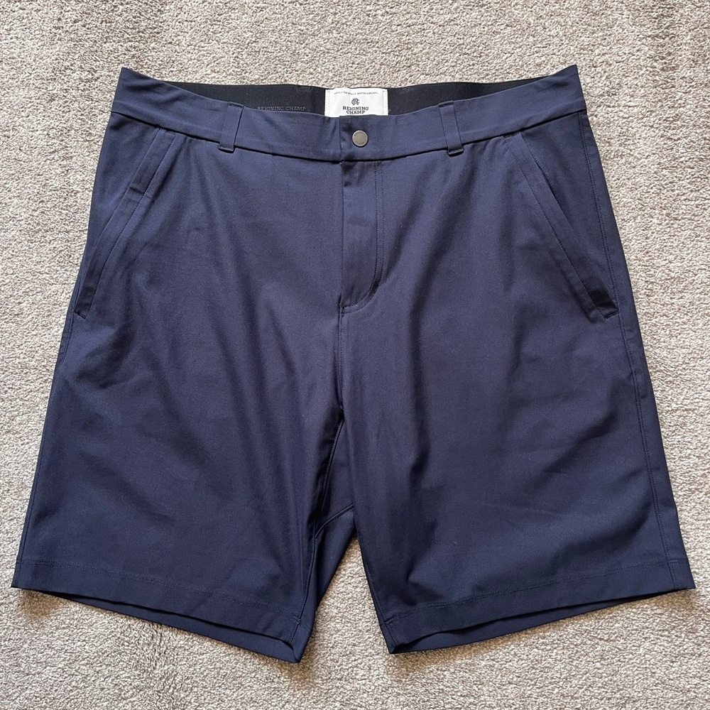 Men’s Reigning Champ 9” Coach’s Stretch Warp Knit Shorts Size 34